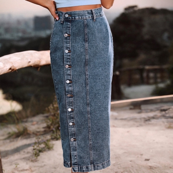 Luna Buttoned Denim Skirt - Navy - Picture 6 of 8